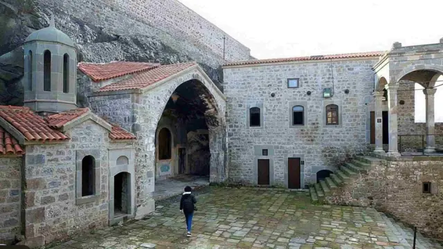 Trabzon Kızlar Manastırı Gezi Rehberi: Tarihi, Hikayesi, Efsaneleri ve Ziyaret Bilgileri